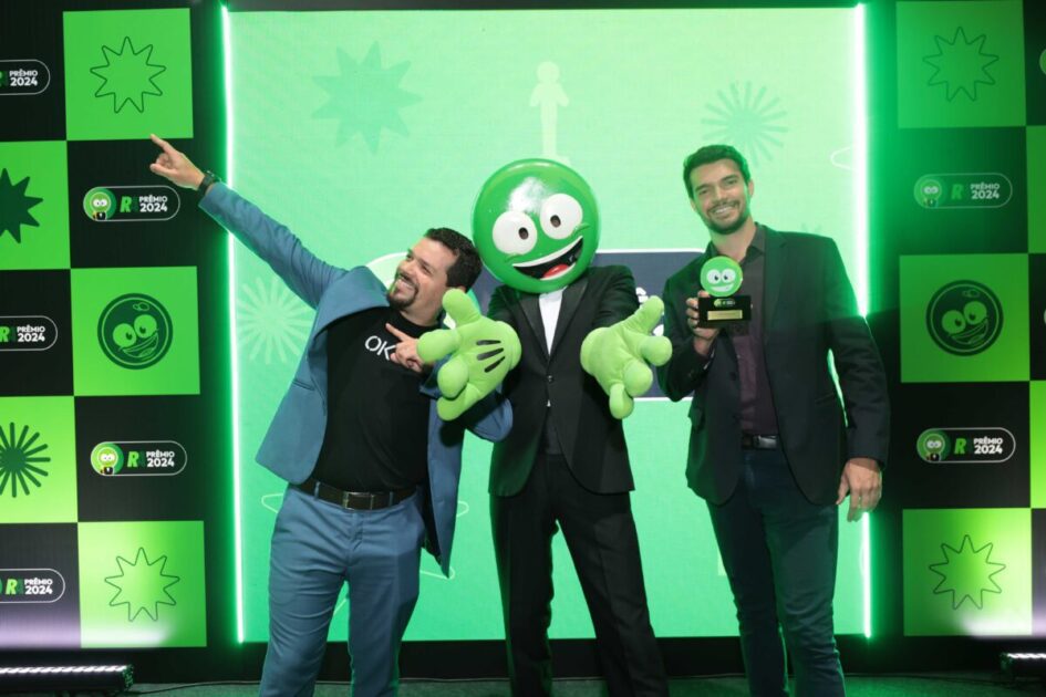 Luis Parcus e Bruno goncalves, vencedores do premio reclame aqui 2024